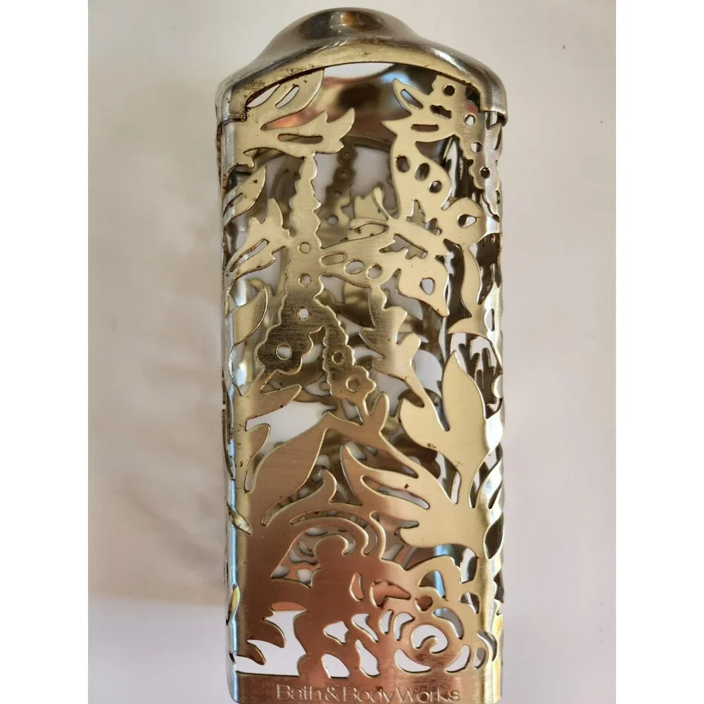 Bath and Body Works Soap Sleeve and Bottle B13